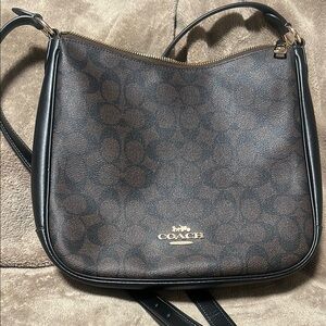 Coach Brown and Black Shoulder Bag with Classic Elegance